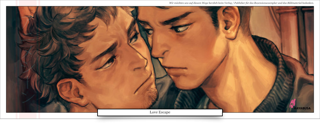 zwei maskuline Männer schauen sich verliebt, erwartungsvoll an 