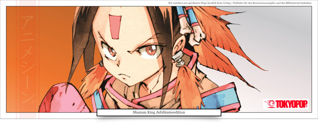 Junge mit orangen Haare rote Maske ernstem Blick und einem Viereck auf der Stirn 