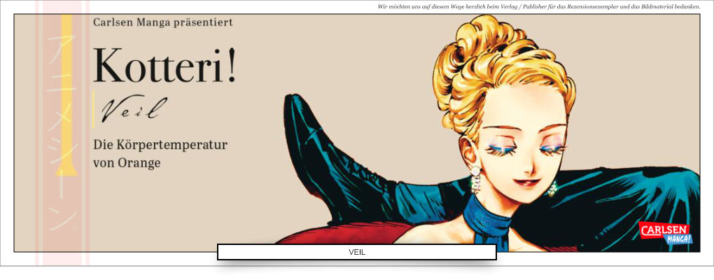 junge Frau mit geflochtenen Haaren sitze auf einer Couch.