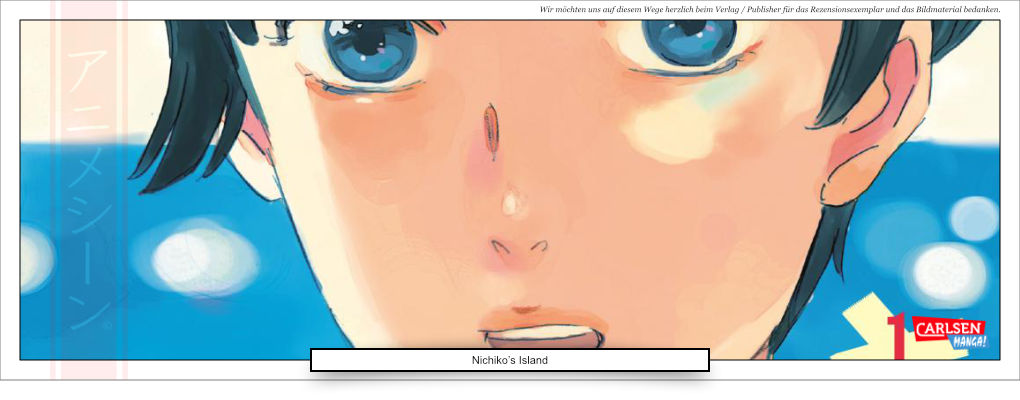 Das Gesicht einer jungen Frau, mit schönen blauen Augen. Sie steht am blauen Meer. 