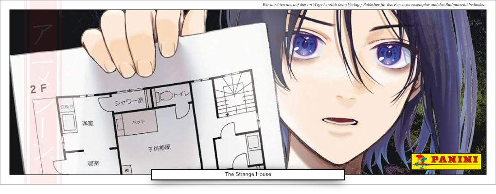 junger Mann mit schwarzen Haaren und blauen Augen zeigt einen Grundriss zum Betrachten 