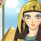 Kleopatra, die Pharaonenfrau mit goldenem Kopfschmuck, vor den Pyramiden.