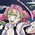 Eine junge Frau mit rosa geflochtenen Haaren kämpft mit einem Schwert und ist dabei sehr glücklich.